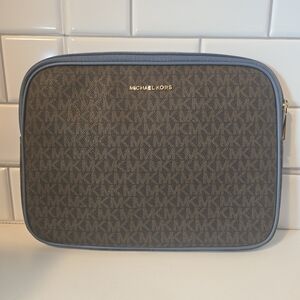 Michael Kors Ipad Or Tablet Case Holder 11 1/2”X 8 1/2” Logo All Over Padded Zip